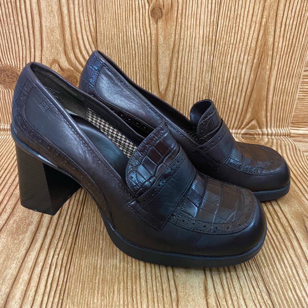 Tommy Hilfiger | Y2K Leather Square Toe Chunky Heel Croc Print Loafers Size 7.5